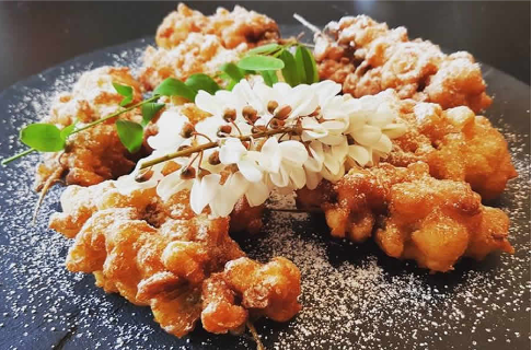 Les beignets de fleurs d'acacia