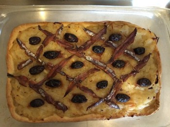 Pissaladi&egrave;ra tradicionau